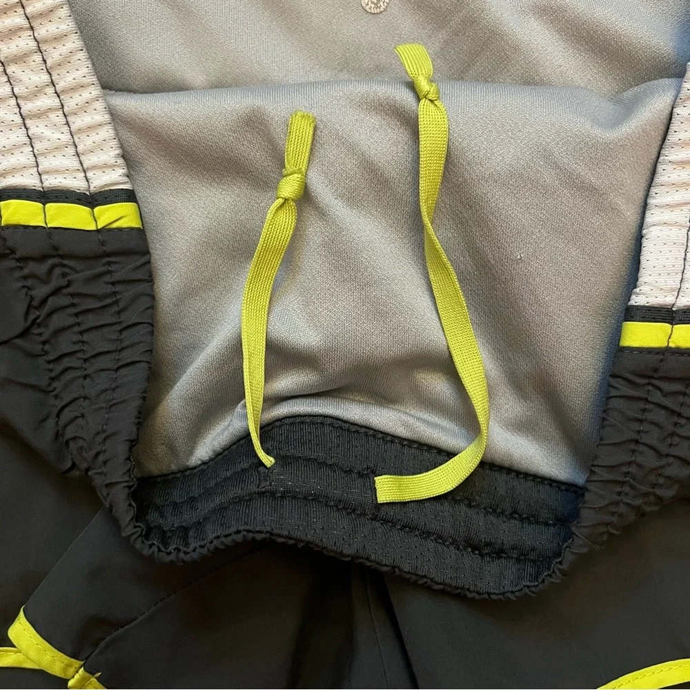 Nike Dri Fit Tempo Running Shorts Gray Neon Women’s Size Small Athletic‎ Lined